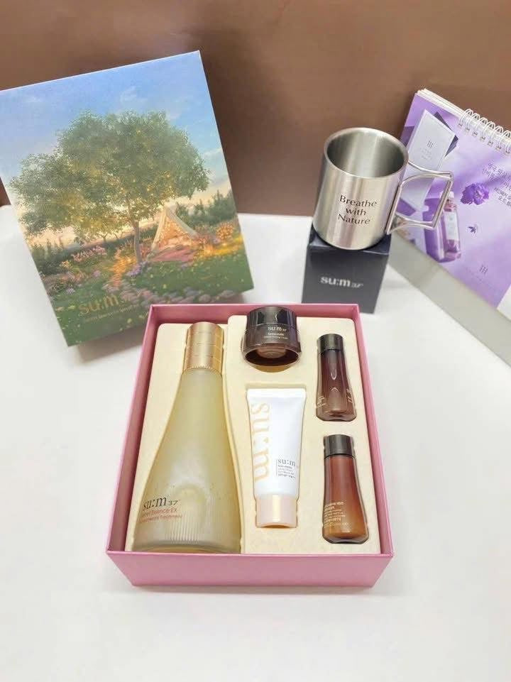 SUM37 SECRET ESSENCE SPECIAL EDITION 230ML & GIFT SET