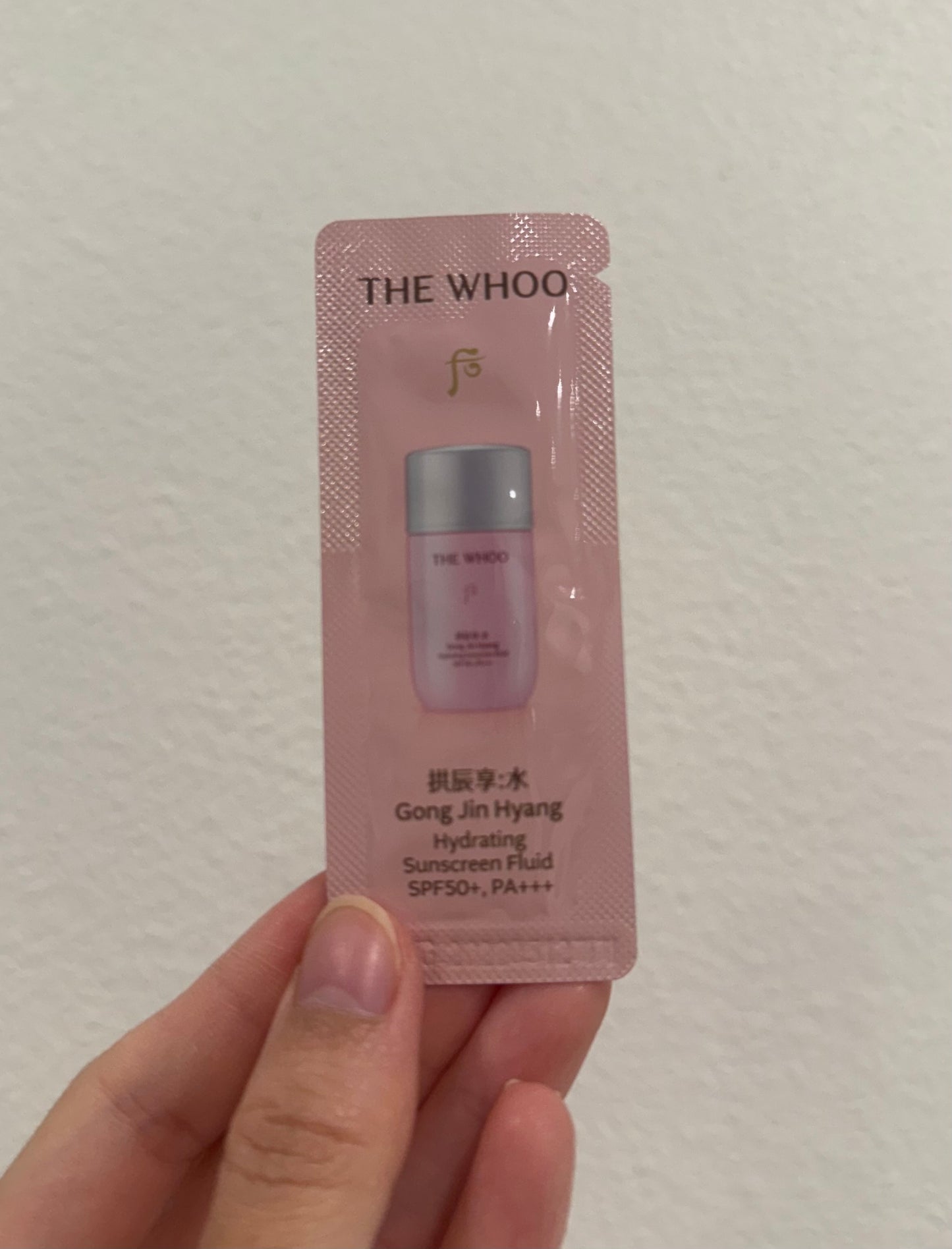 THE WHOO GONGJINHYANG HYDRATING SUNSCREEN FLUID SPF50+ PA+++ SAMPLES 1ML x 30PCS