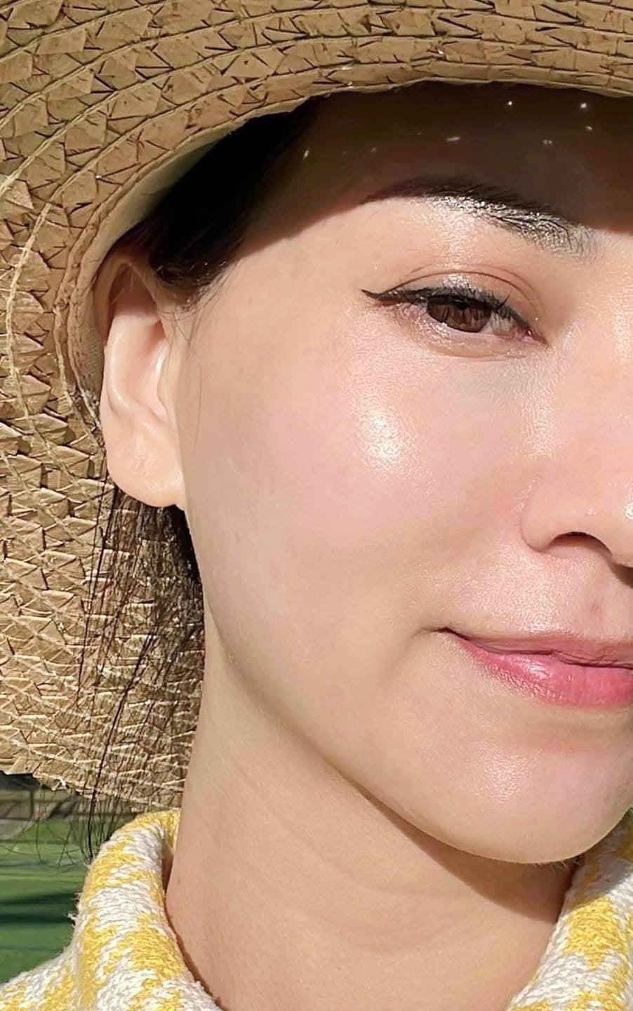 THE WHO GONGJINHYANG BRIGHTENING UV PROTECTIVE BB CREAM SPF50+ PA+++ SET #1 BRIGHT BEIGE