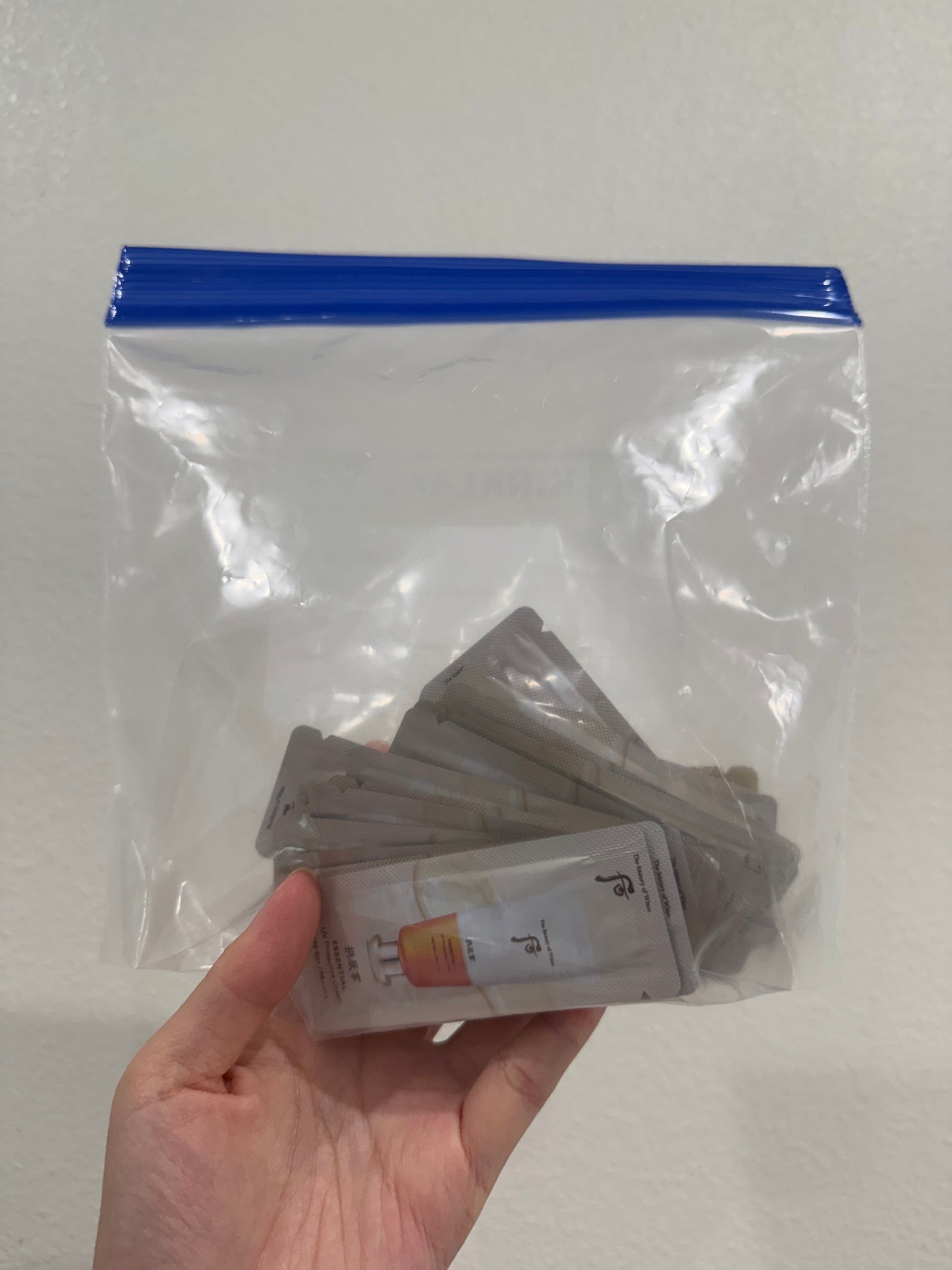 THE WHOO ESSENTIAL UV PROTECTIVE CREAM SPF50+ PA++++ SAMPLES 1ML x 30PCS