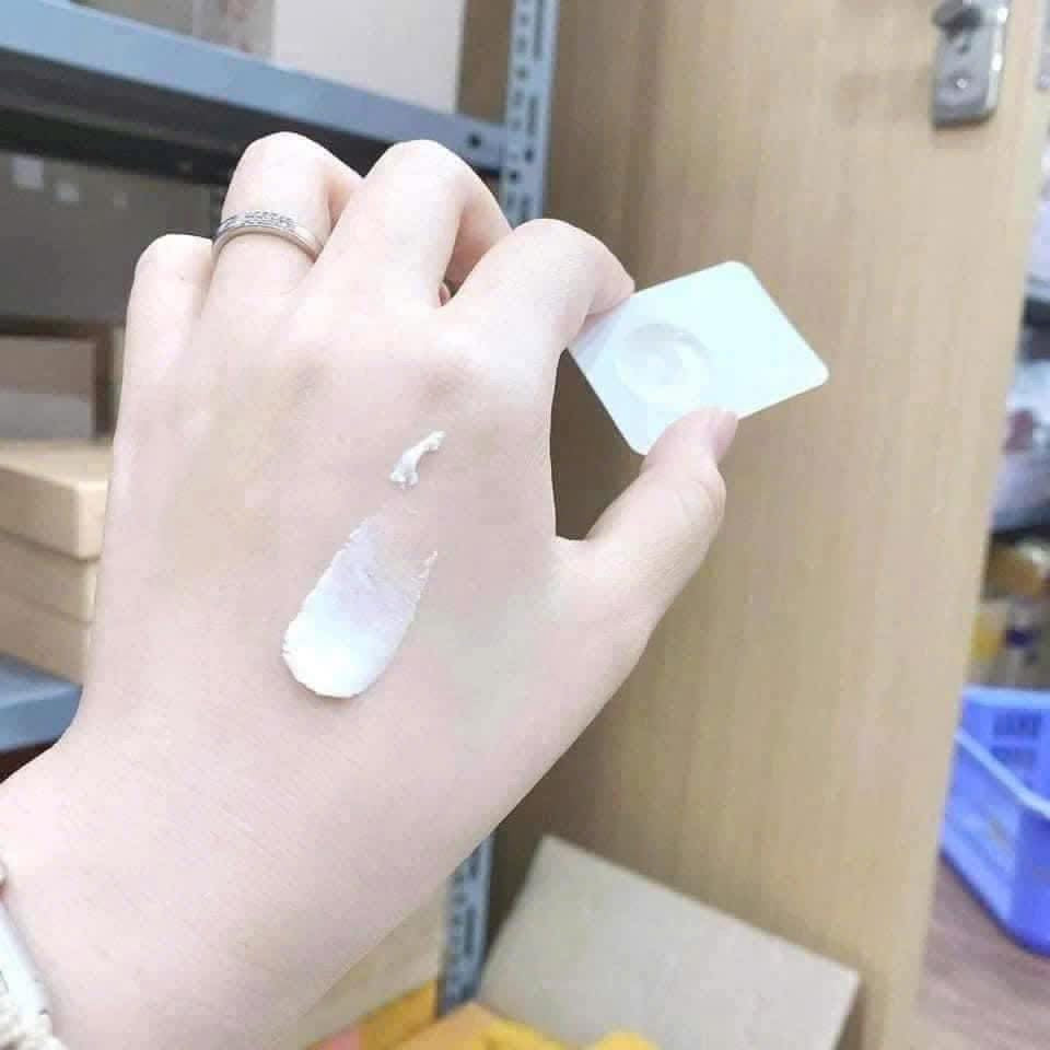 THE WHOO RADIANT WHITE ULTIMATE CORRECTOR SAMPLES 0.5ML x 50PCS