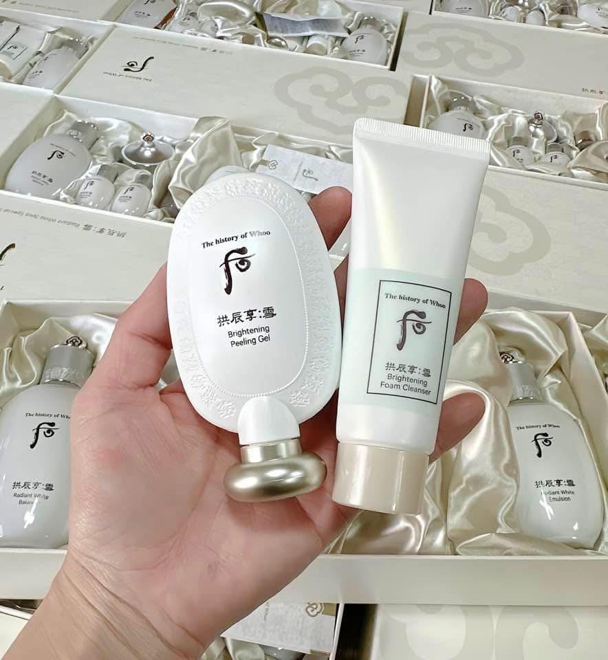 THE WHOO WHITE RADIANT MOISTURE FULL SET OF 8 ITEMS