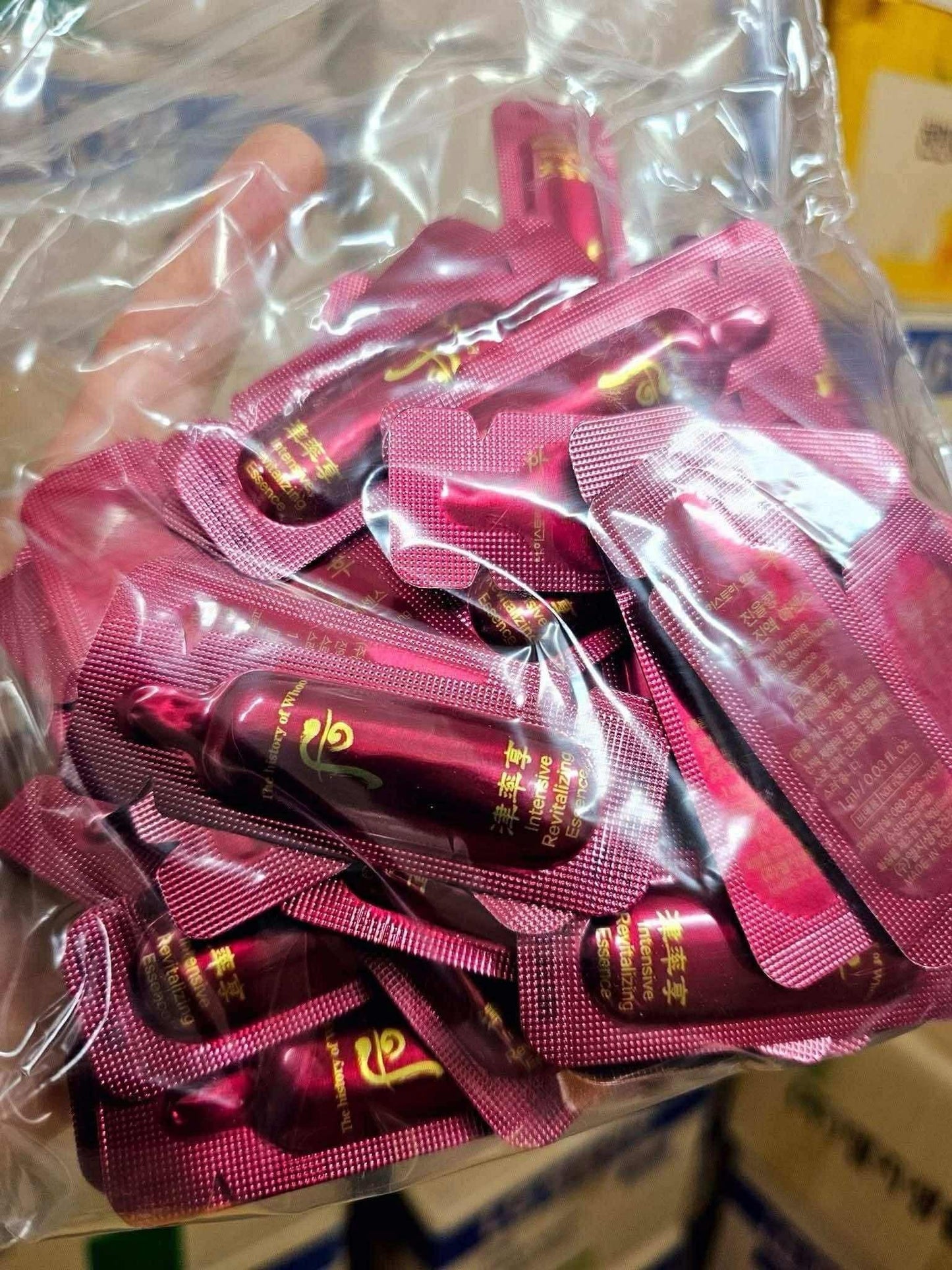 THE WHOO JINYULHYANG INTENSIVE REVITALIZING ESSENCE SAMPLES 1ML x 120PCS