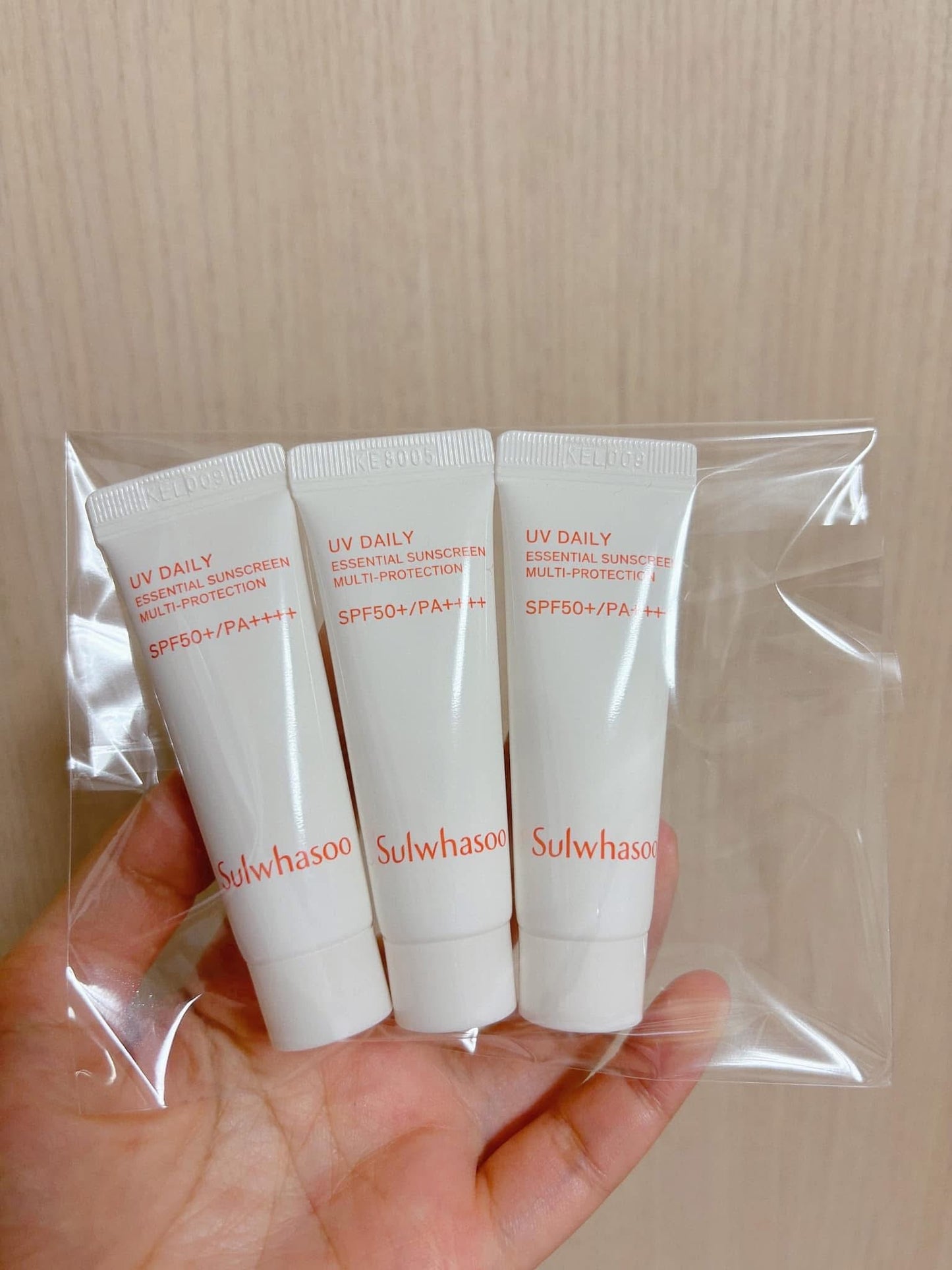 SULWHASOO UV DAILY TONE UP SUNSCREEN MULTI PROTECTION SPF50+ PA++++ MINI 10ML x 10PCS