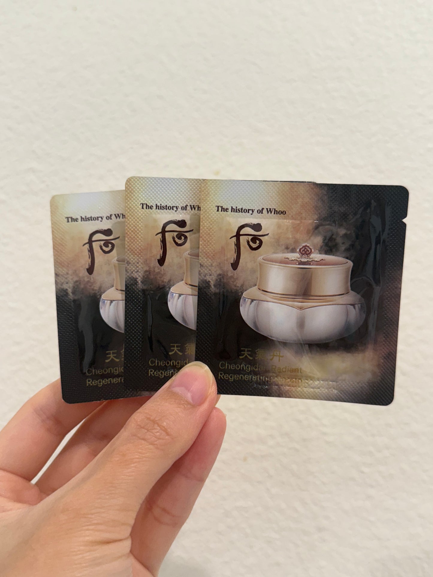 THE WHOO CHEONGIDAN RADIANT GENERATING CREAM SAMPLES 1ML x 120PCS