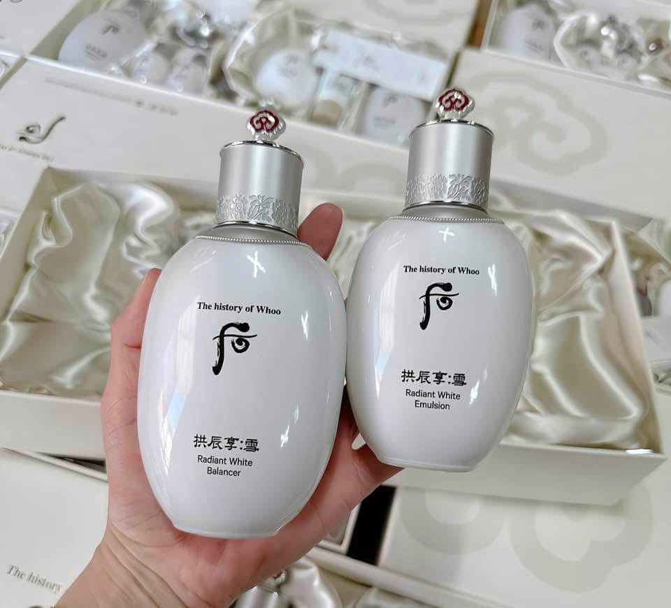 THE WHOO WHITE RADIANT MOISTURE FULL SET OF 8 ITEMS