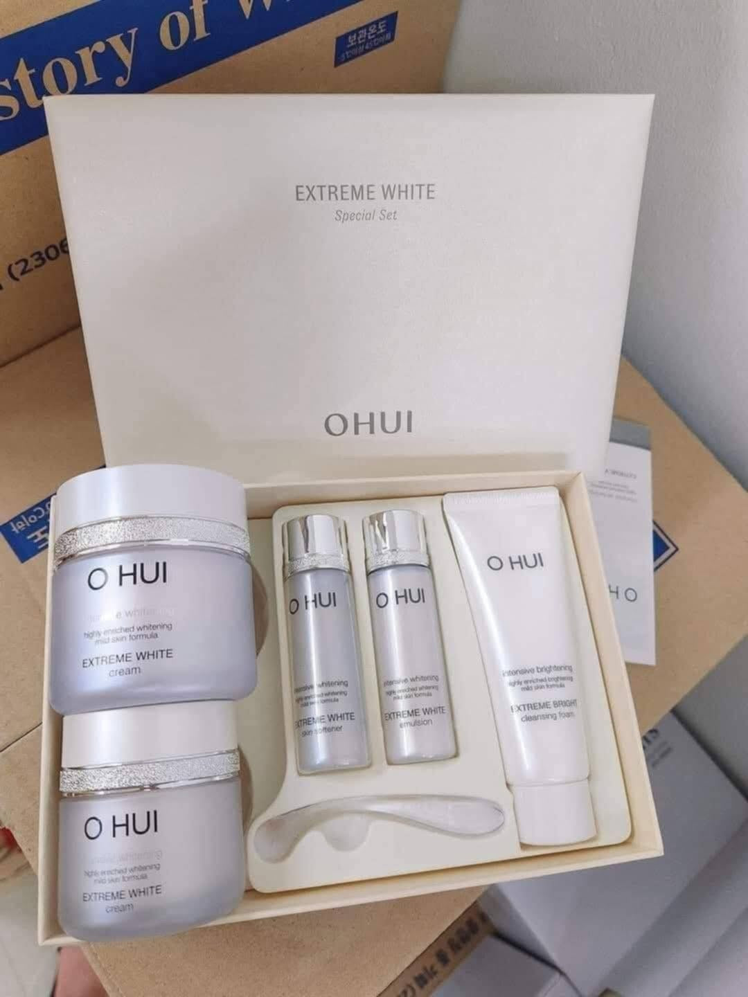 OHUI EXTREME WHITE PREMIUM WHITENING CREAM SET