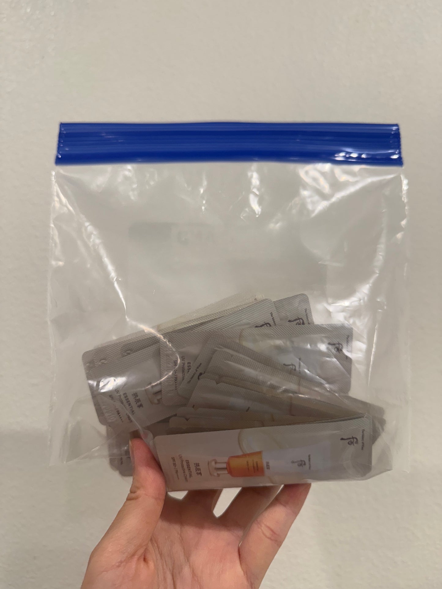 THE WHOO ESSENTIAL UV PROTECTIVE CREAM SPF50+ PA++++ SAMPLES 1ML x 60PCS