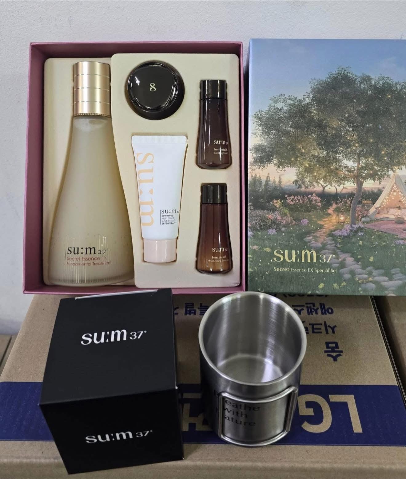 SUM37 SECRET ESSENCE SPECIAL EDITION 230ML & GIFT SET