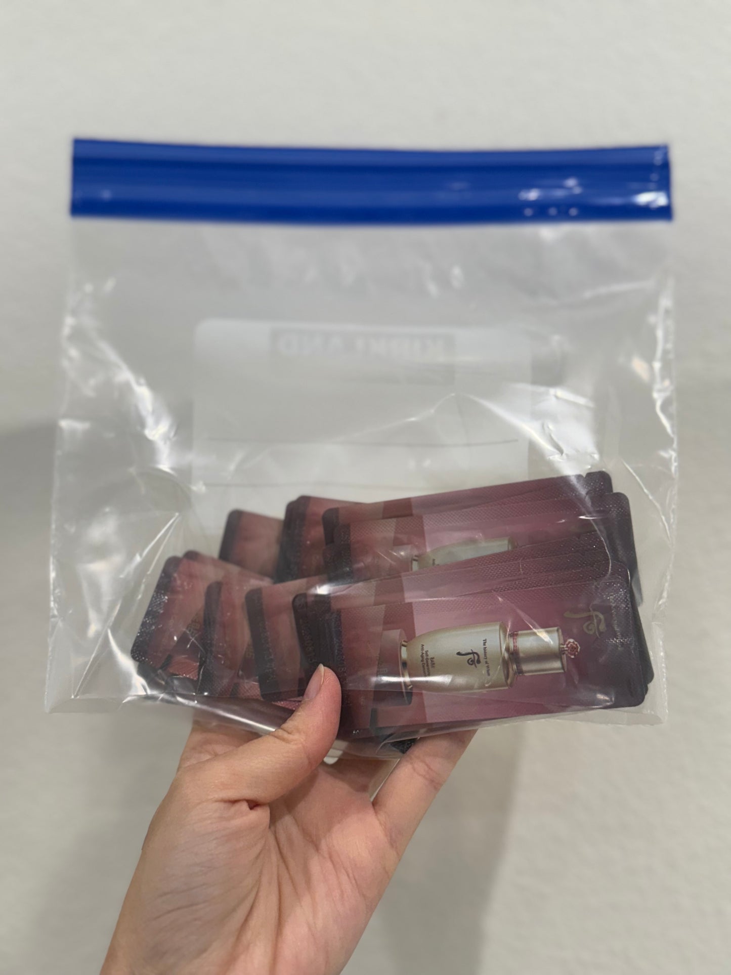 THE WHOO BICHUP SELF GENERATING ESSENCE SAMPLES 1ML x 30PCS