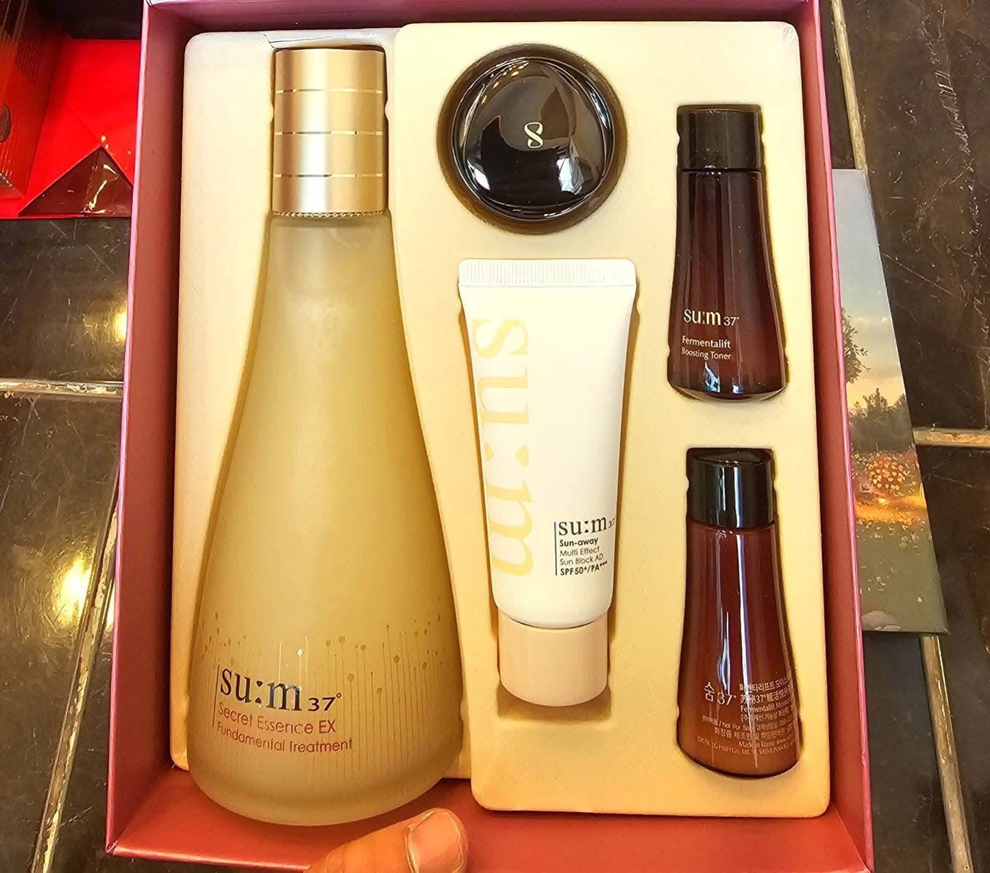 SUM37 SECRET ESSENCE SPECIAL EDITION 230ML & GIFT SET